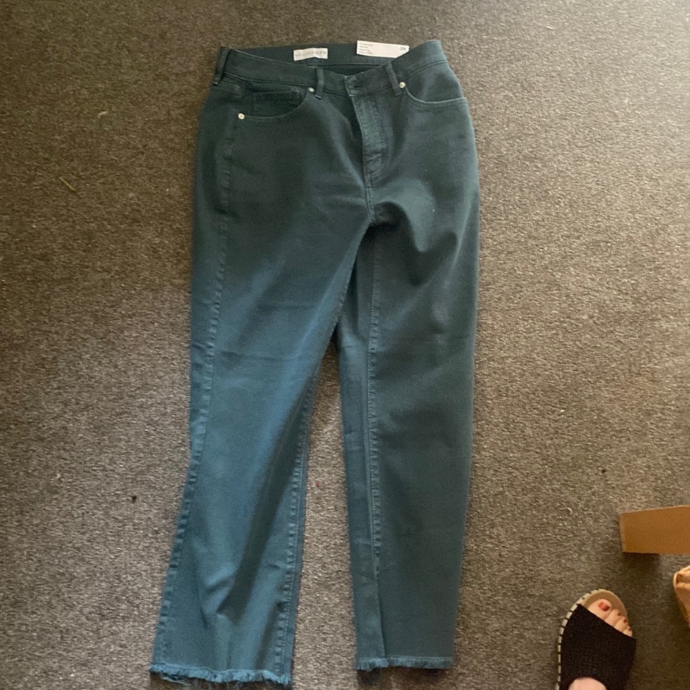 Loft kick crop High rise green Frayed Hem Jeans Size 29 NWT